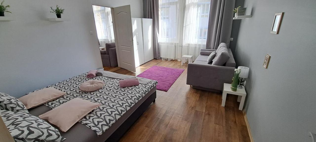Sweet 16 Apartment In The Party District Budapest Extérieur photo